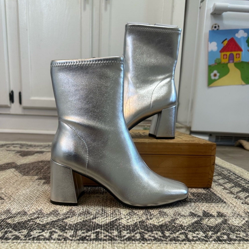 NEW A New Day Pippa Stretch Boots Women’s Size 6 NWT  Silver Ankle Boots - Picture 15 of 16